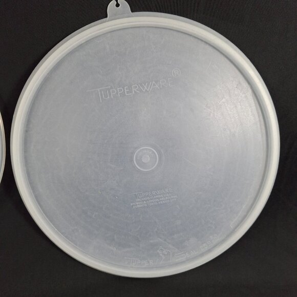 Set of Vintage #516-1 Tupperware Lid and #230-4 Strainer Insert Colander 9in Lid - Picture 3 of 11